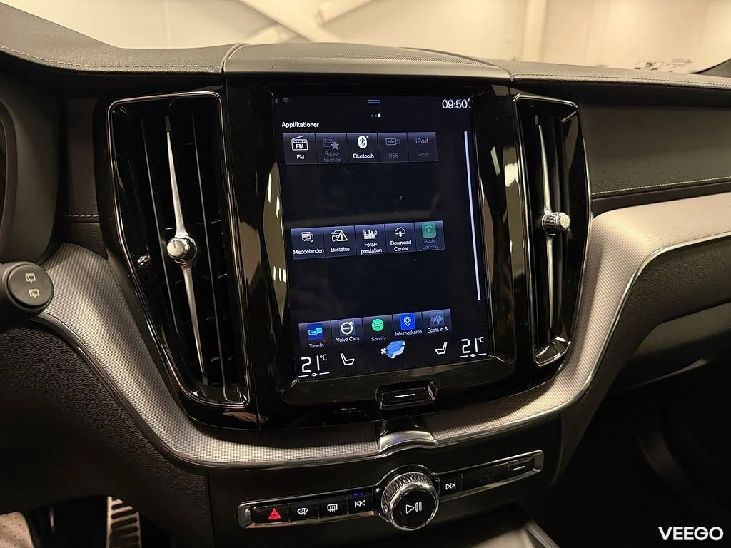 Volvo XC60 T8 TwEn AWD 392HK R-Design /Pano /B-Kamera 288kW