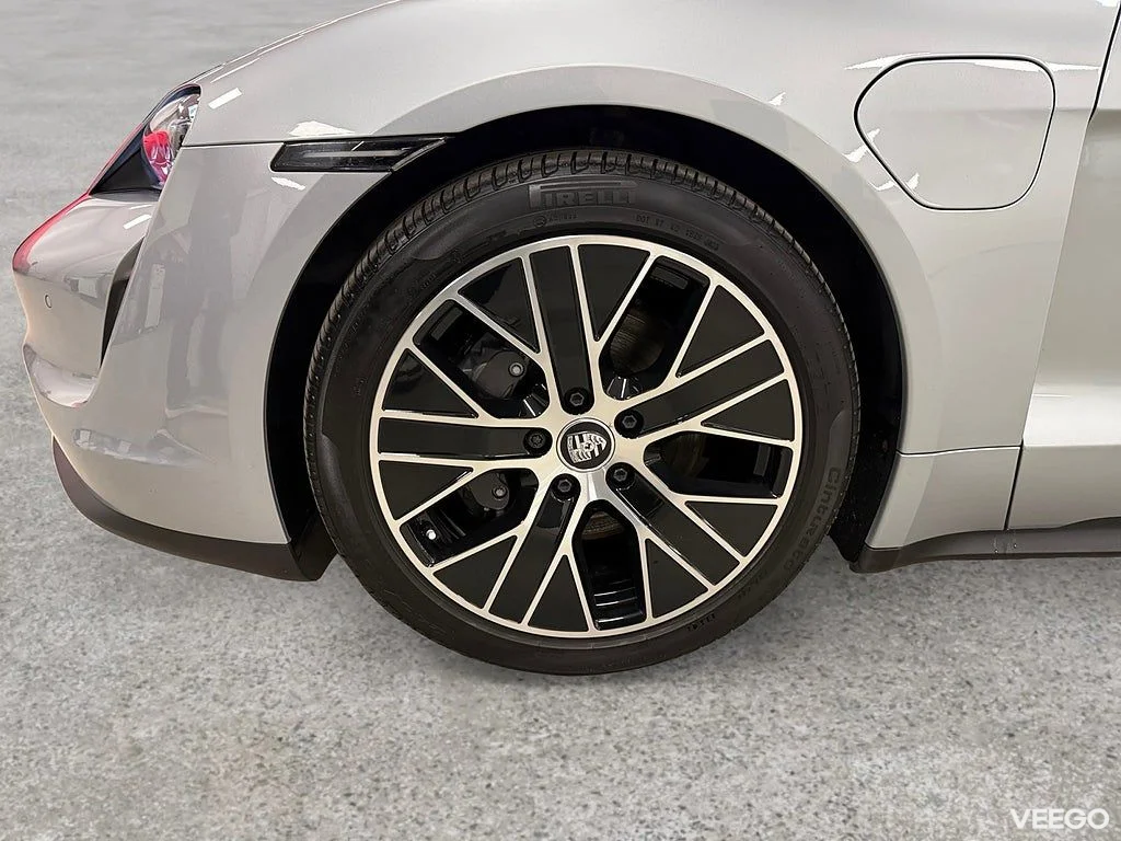 Porsche Taycan Sport Turismo 381HK /PB+ /Sport Chrono /Moms 280kW