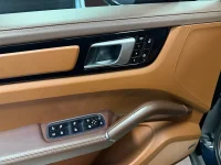 Porsche Cayenne E-Hybrid 462HK /Night Vis /HuD /Pano/Se Spec 340kW
