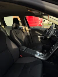 Volvo XC60 Volvo XC60 2.4 129KW 2.4 129kW thumbnail