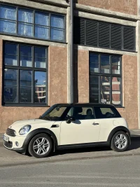 Mini Cooper 1.6 90kW thumbnail