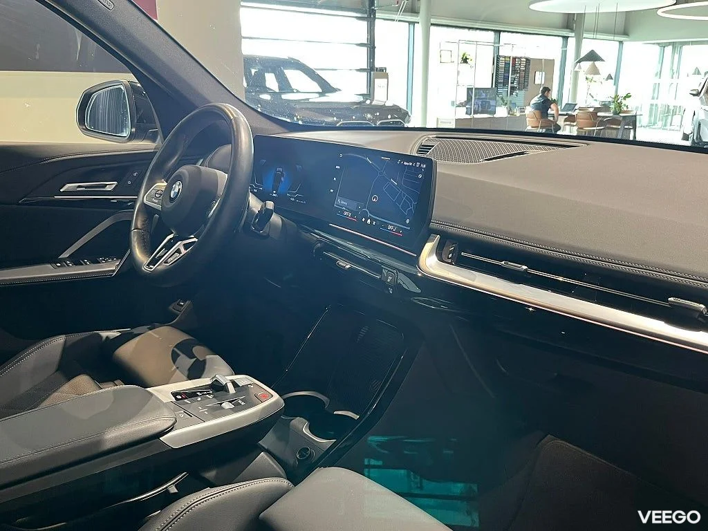 BMW X1 sDrive18i M Sport D/A Plus Rattvärme Dragkrok 100kW