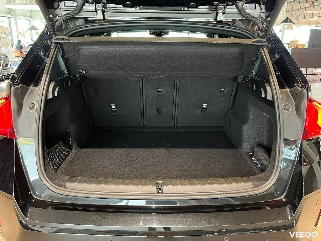 BMW X1 sDrive18i M Sport D/A Plus Rattvärme Dragkrok 100kW