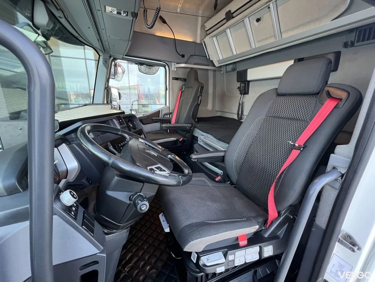 Renault C 250 High 12.8 360kW
