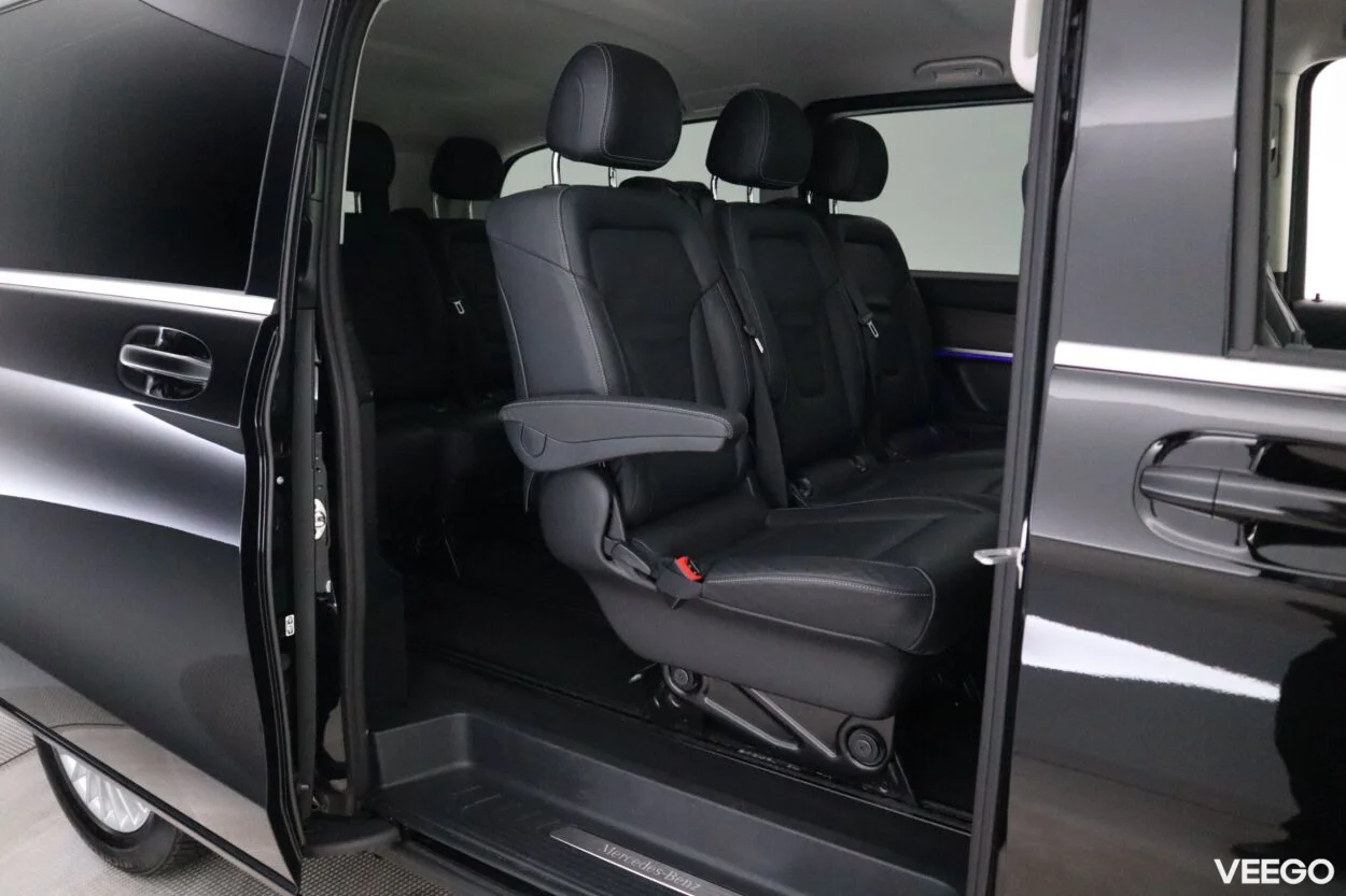 Mercedes-Benz V300 d 4Matic Avantgarde A3 2 174kW