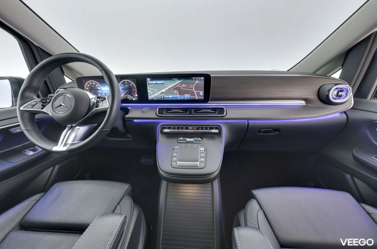 Mercedes-Benz V300 d 4Matic Avantgarde A3 2 174kW