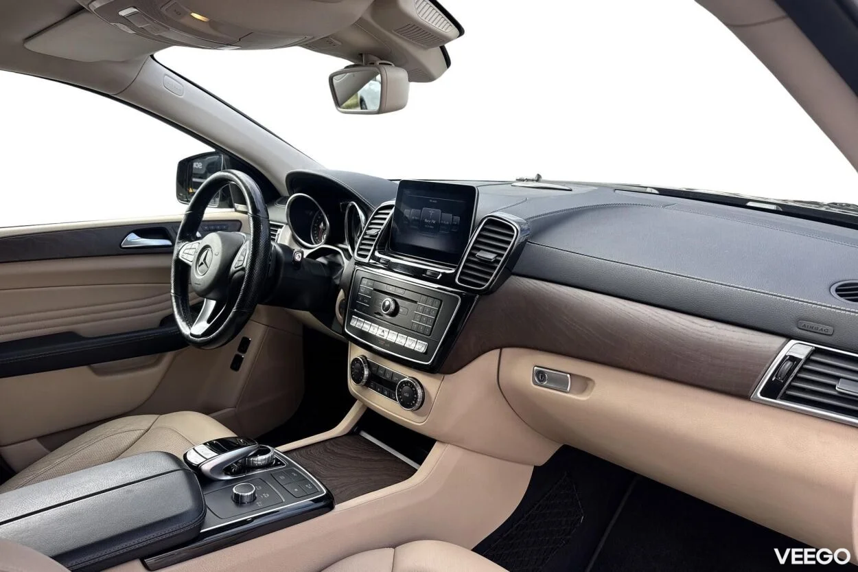 Mercedes-Benz GLE350 d 4Matic AMG night pakett 3 190kW