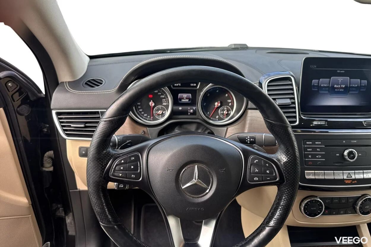 Mercedes-Benz GLE350 d 4Matic AMG night pakett 3 190kW