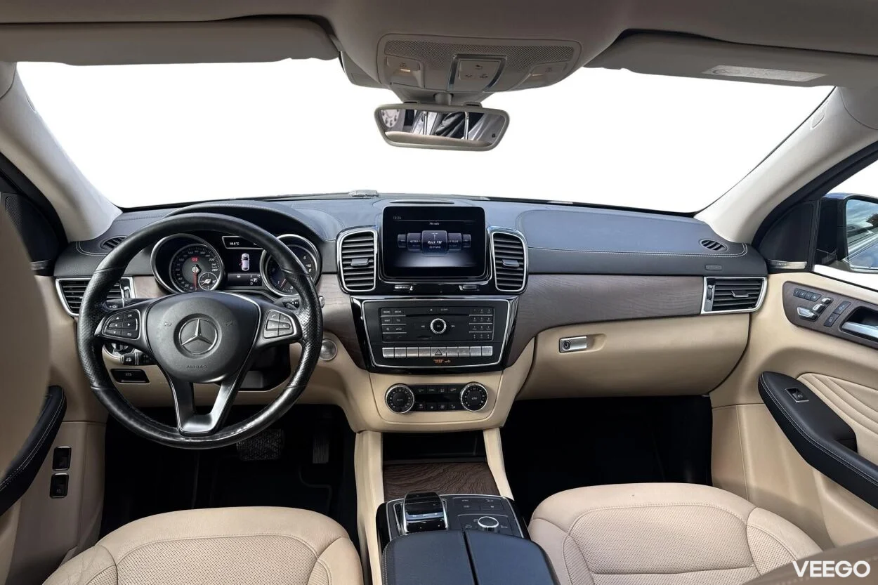 Mercedes-Benz GLE350 d 4Matic AMG night pakett 3 190kW