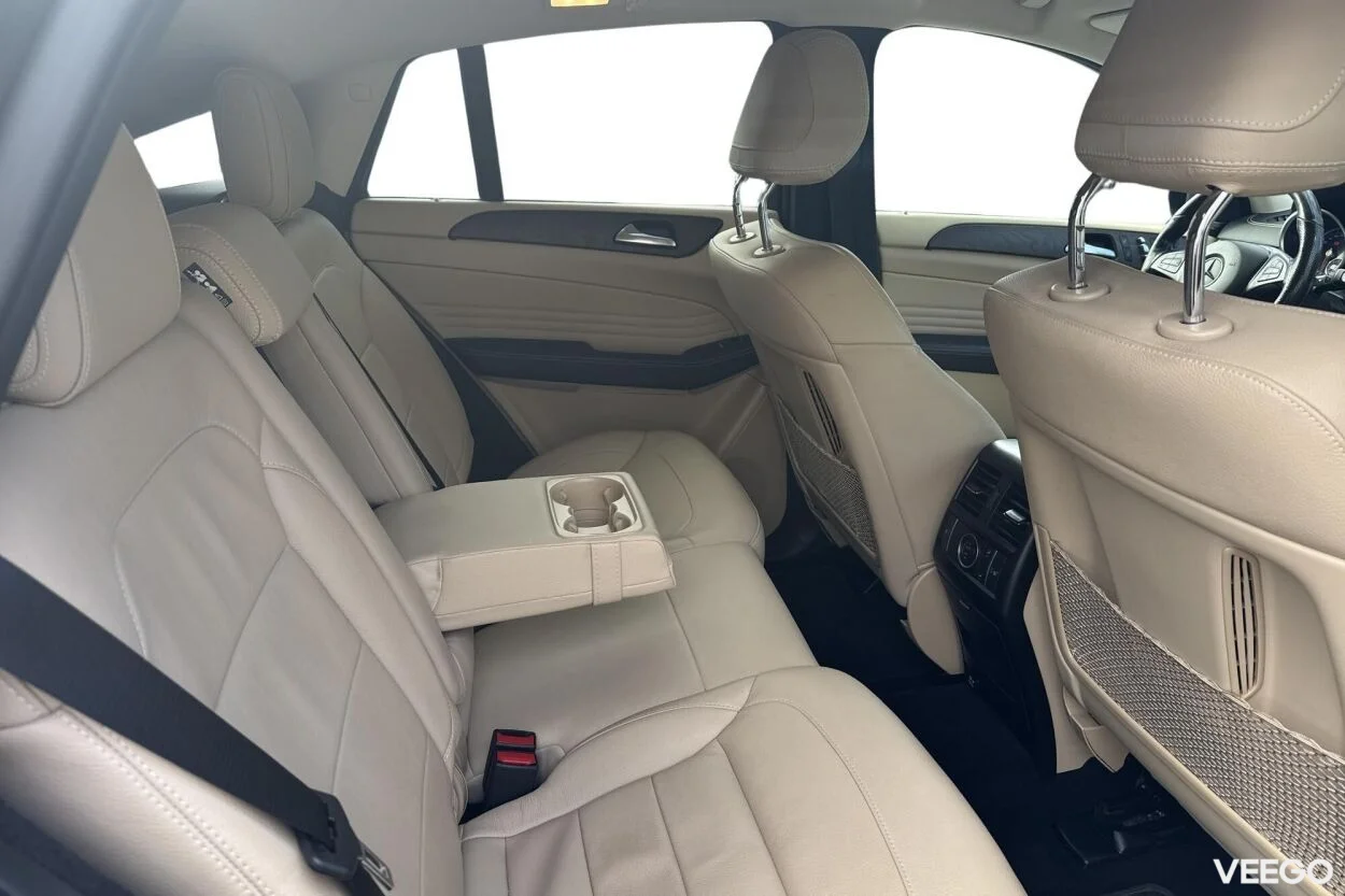 Mercedes-Benz GLE350 d 4Matic AMG night pakett 3 190kW