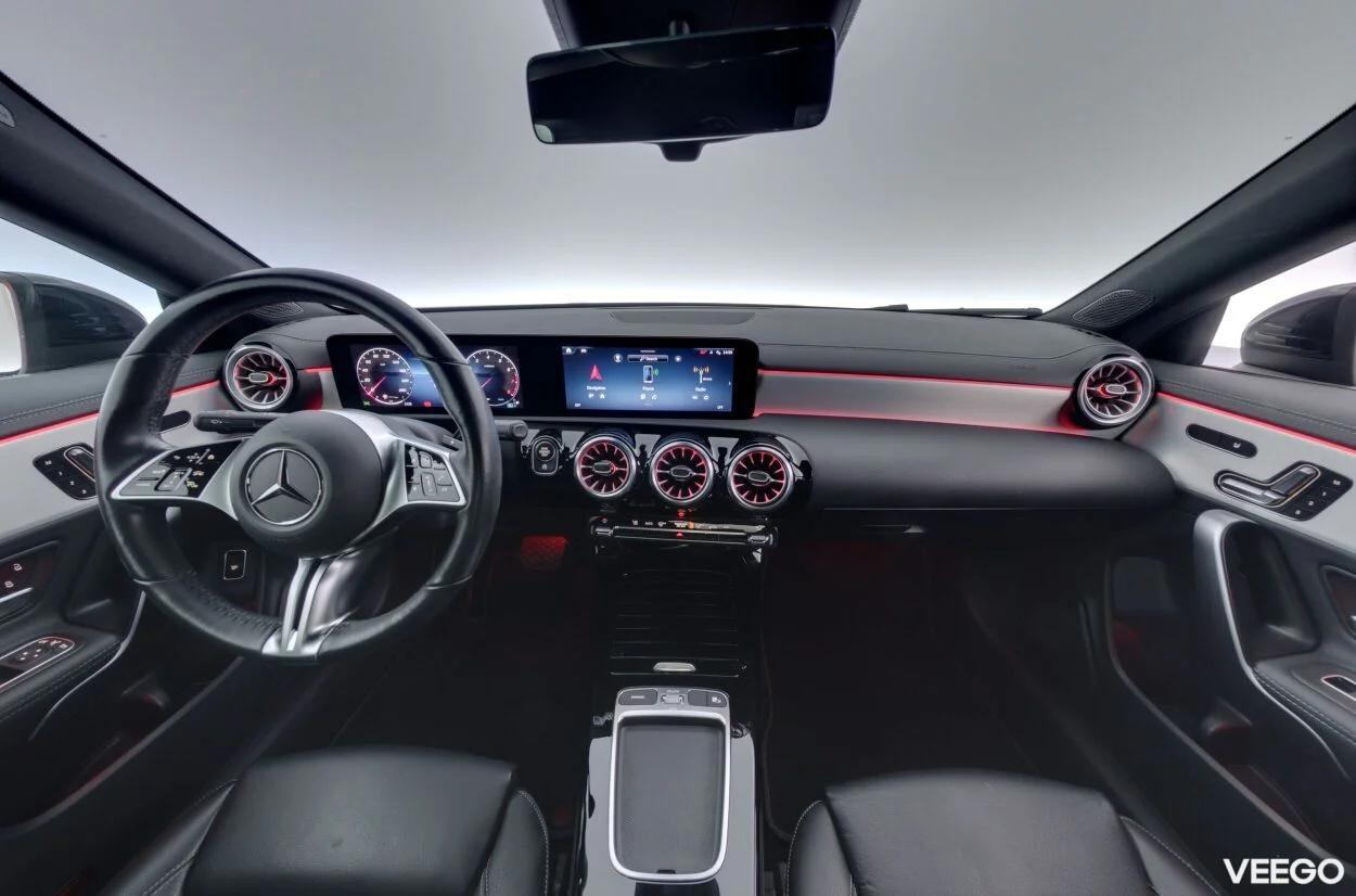 Mercedes-Benz CLA200 1.3 120kW