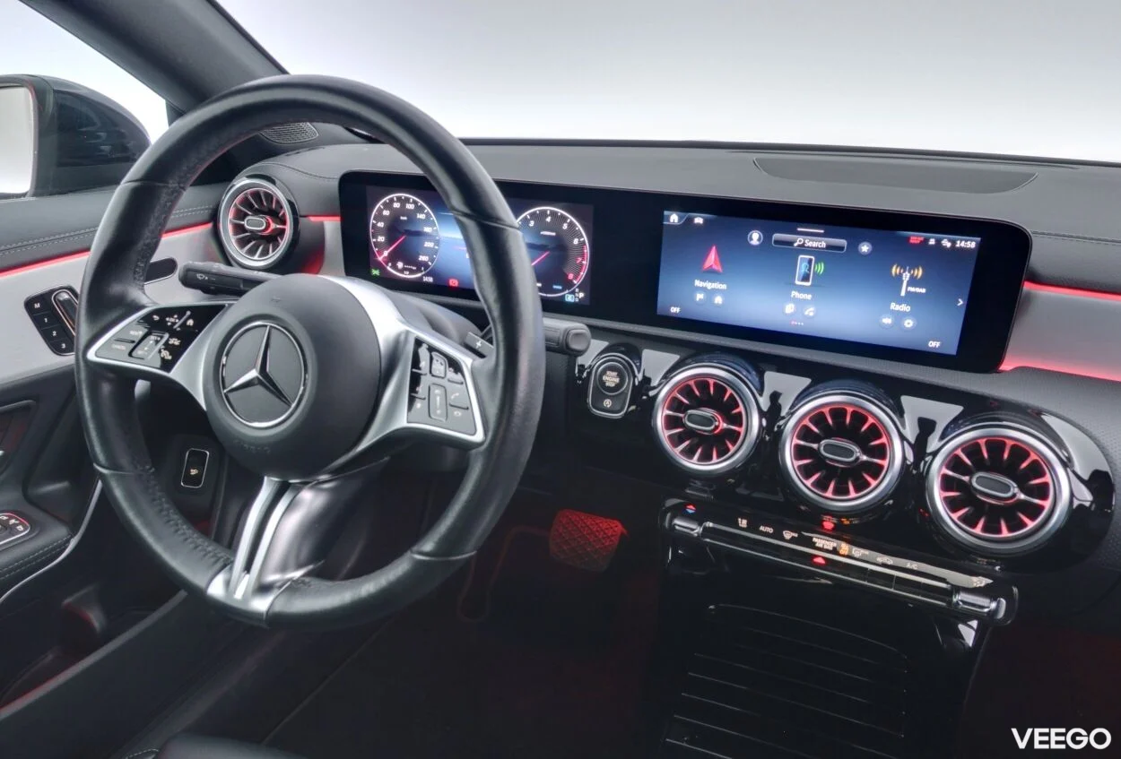 Mercedes-Benz CLA200 1.3 120kW