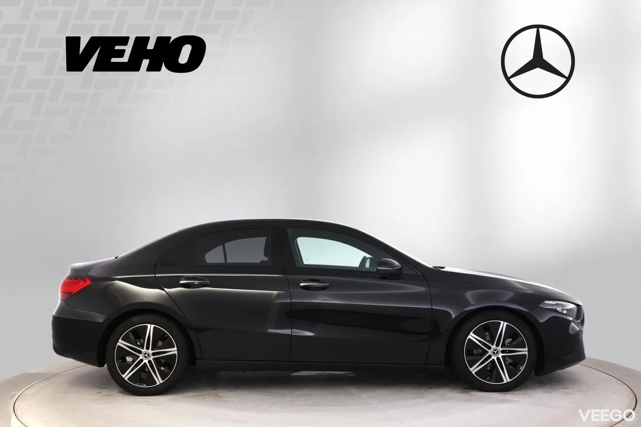 Mercedes-Benz A180 Progressive 1.3 100kW