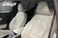 Volvo XC40 D4 AWD 190HK Inscription /Värmare /H/K /Orrefors /0,99% 140kW