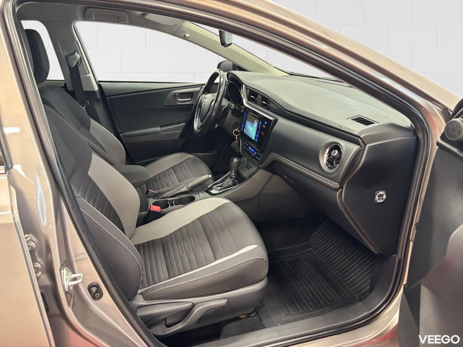 Toyota Auris Active Plus 1.6 97kW