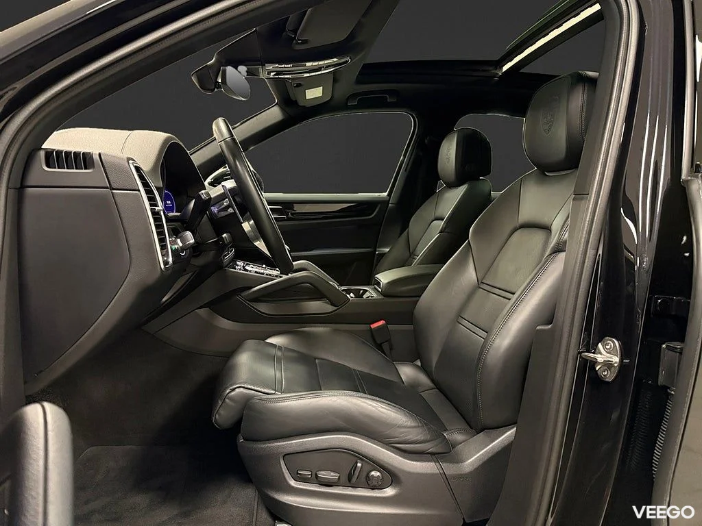 Porsche Cayenne E-Hybrid 462HK Pano /Soft Close /HuD/Se Spec 340kW