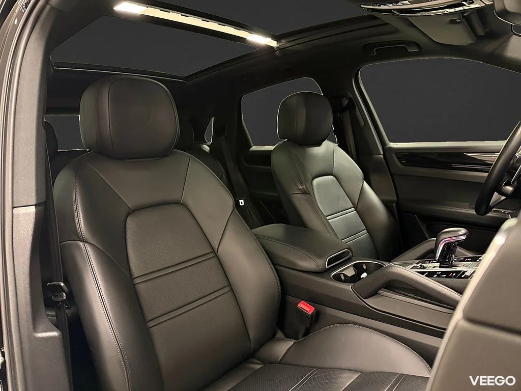 Porsche Cayenne E-Hybrid 462HK Pano /Soft Close /HuD/Se Spec 340kW
