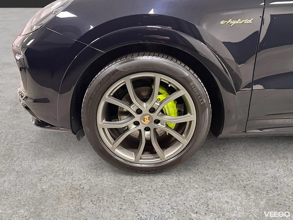 Porsche Cayenne E-Hybrid 462HK Pano /Soft Close /HuD/Se Spec 340kW