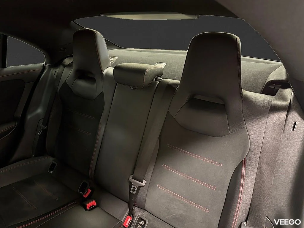 Mercedes-Benz CLA220 CLA 220 4M 190HK AMG /B-Kamera /CarPlay 140kW