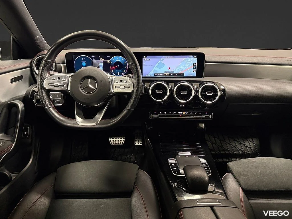 Mercedes-Benz CLA220 CLA 220 4M 190HK AMG /B-Kamera /CarPlay 140kW