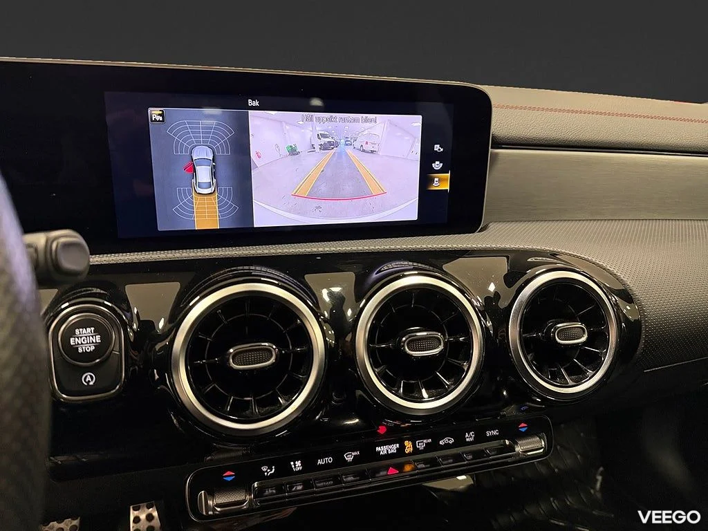 Mercedes-Benz CLA220 CLA 220 4M 190HK AMG /B-Kamera /CarPlay 140kW
