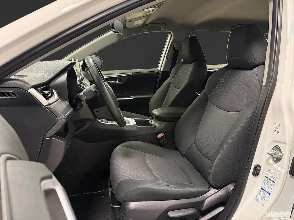 Toyota RAV4 Hybrid AWD-i E-CVT 222HK Active /B-Kamera 163kW