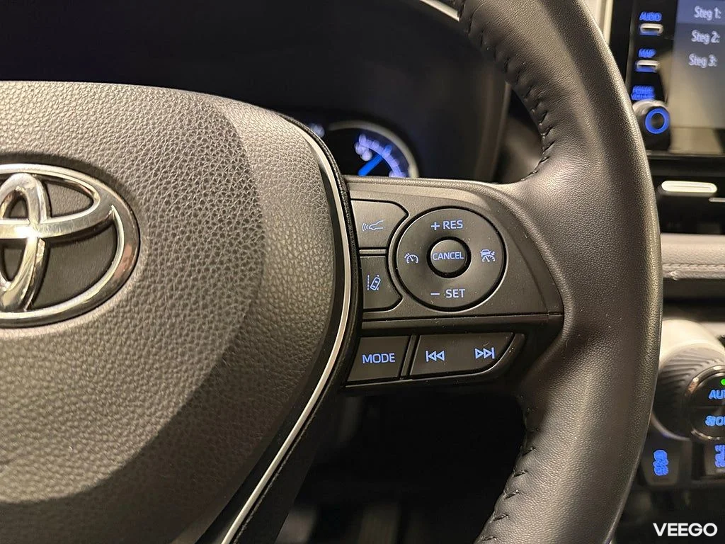 Toyota RAV4 Hybrid AWD-i E-CVT 222HK Active /B-Kamera 163kW