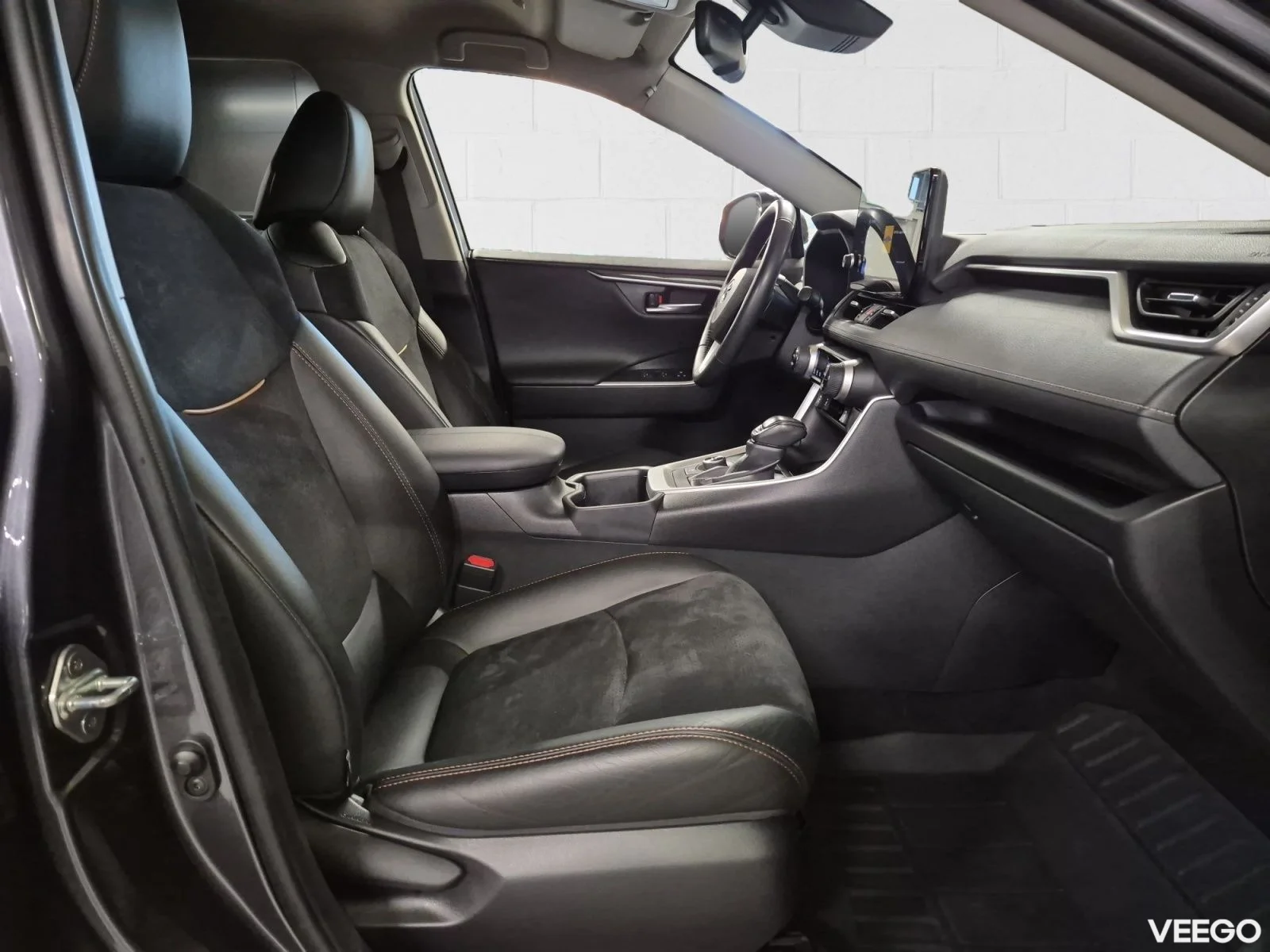 Toyota RAV4 Luxury Plus AWD 2.5 131kW