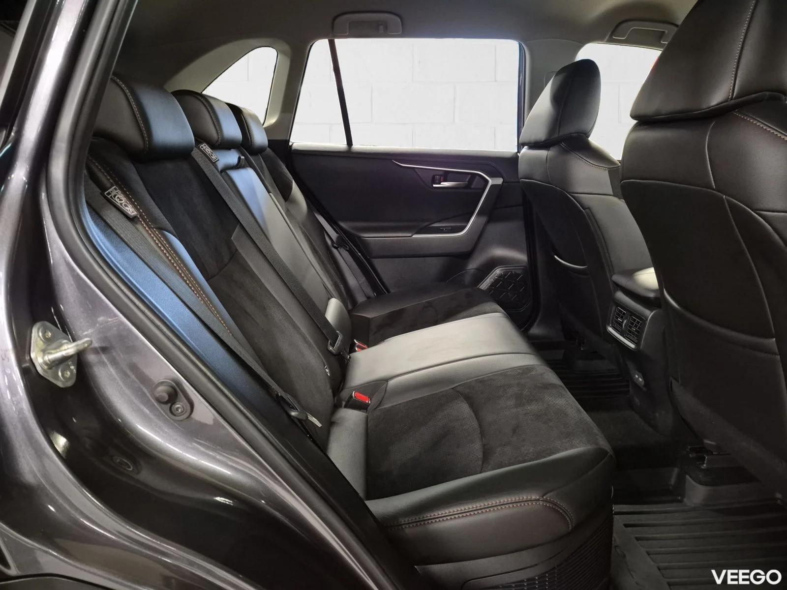 Toyota RAV4 Luxury Plus AWD 2.5 131kW