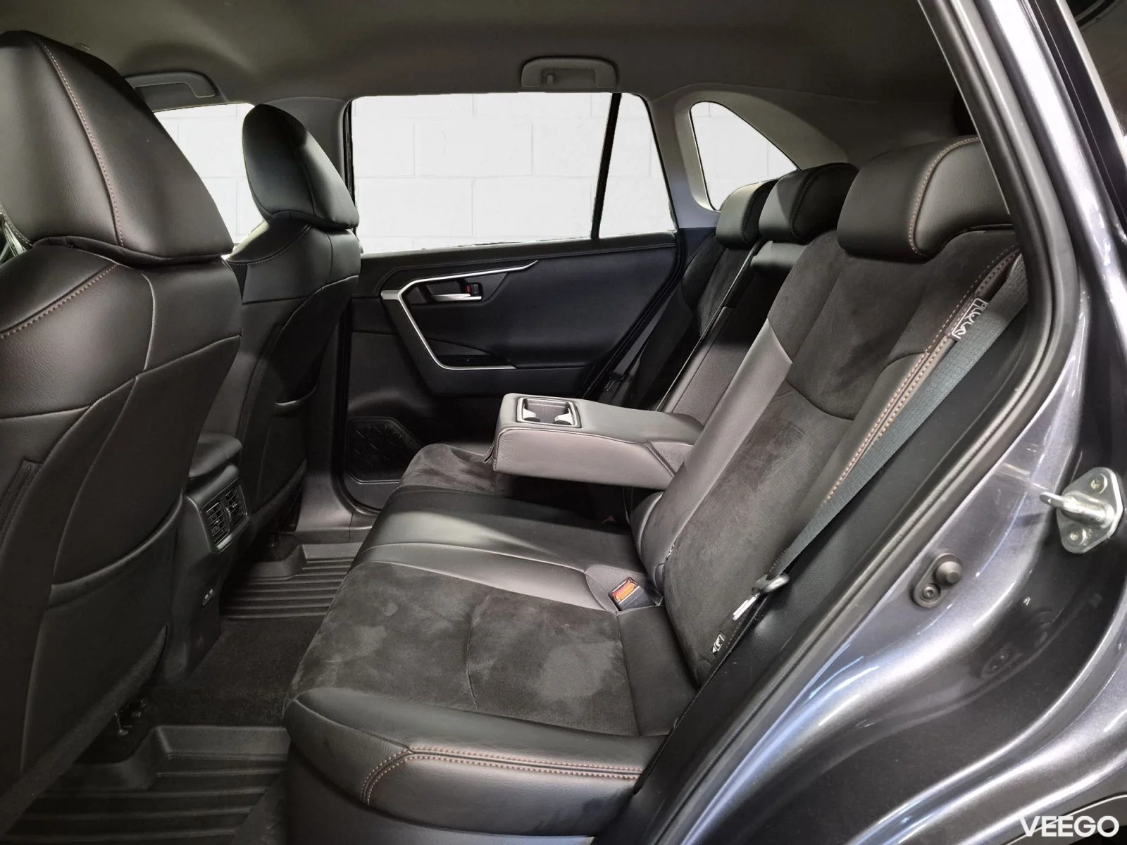 Toyota RAV4 Luxury Plus AWD 2.5 131kW