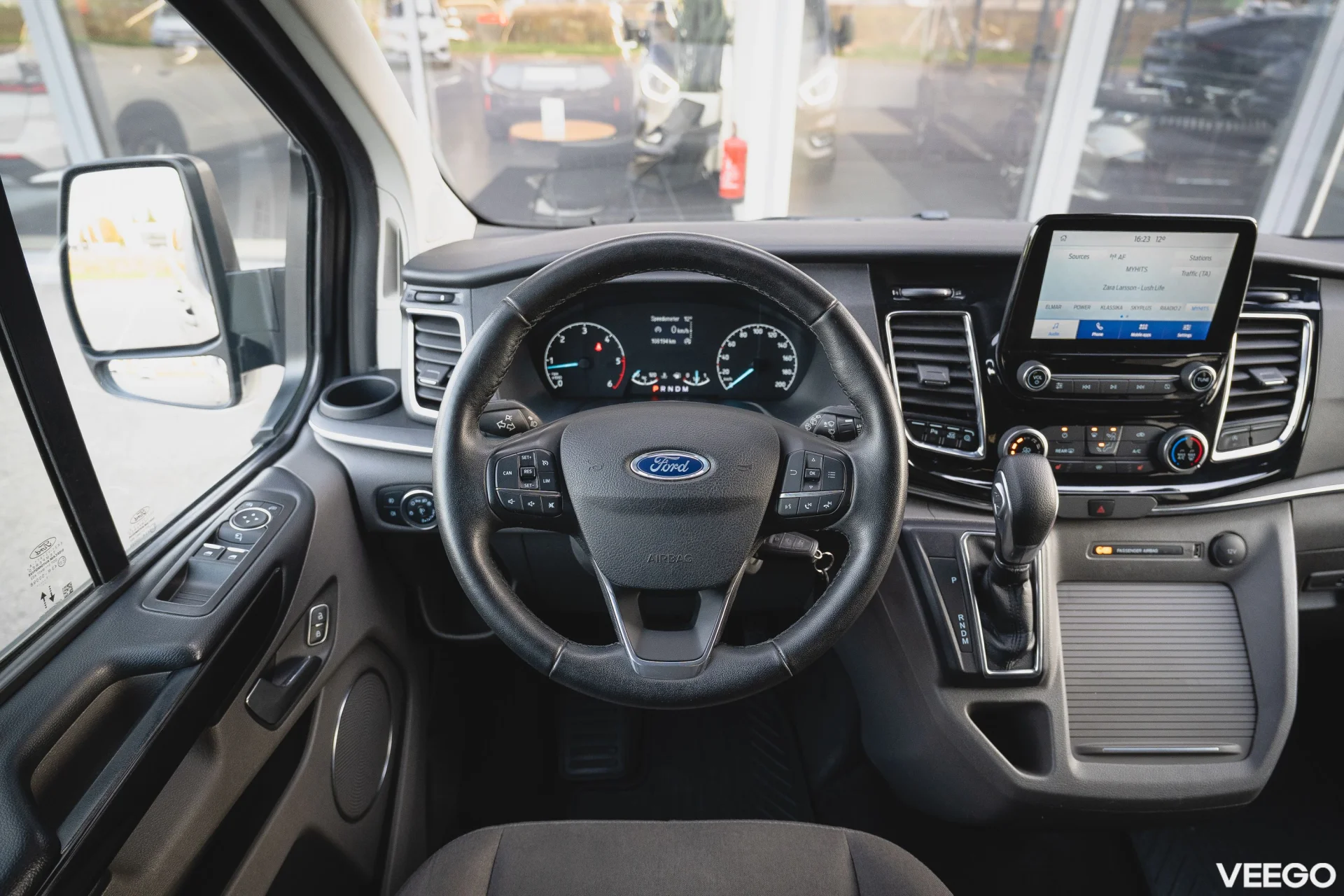 Ford Tourneo Custom 320L EcoBlue Titanium 2 136kW