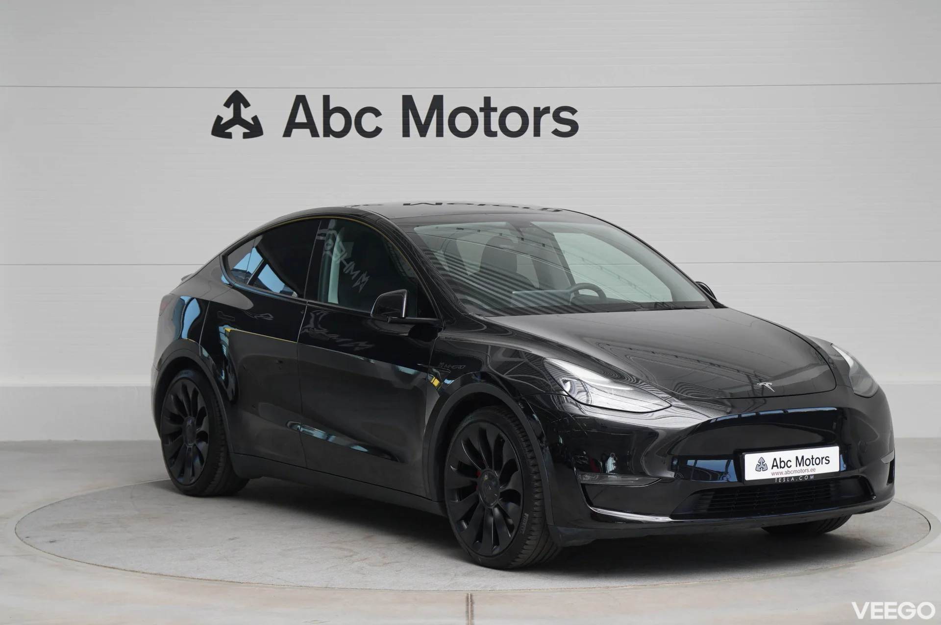 Tesla Model Y AWD Dual Motor Performance LR 0kW