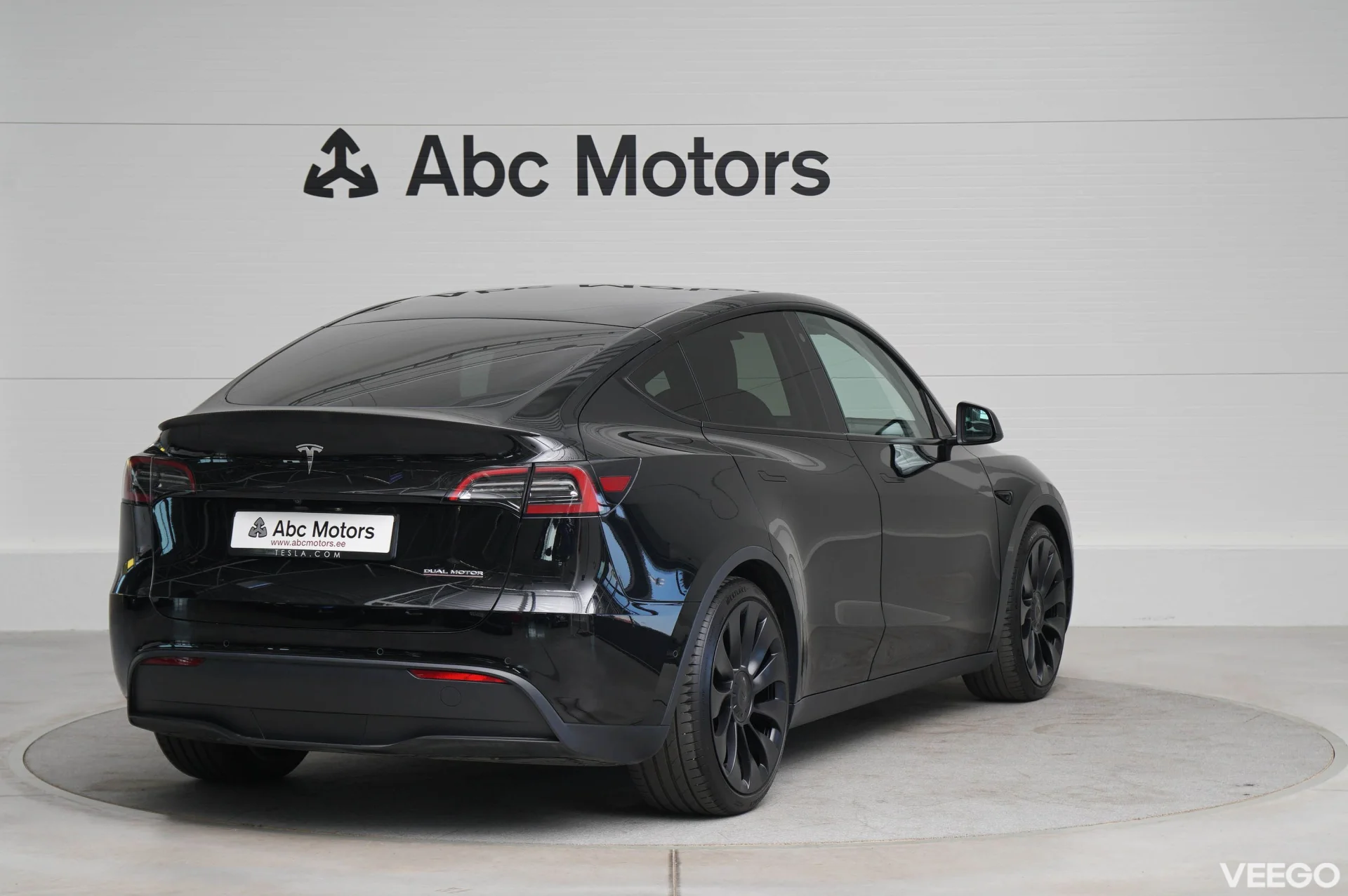 Tesla Model Y AWD Dual Motor Performance LR 0kW