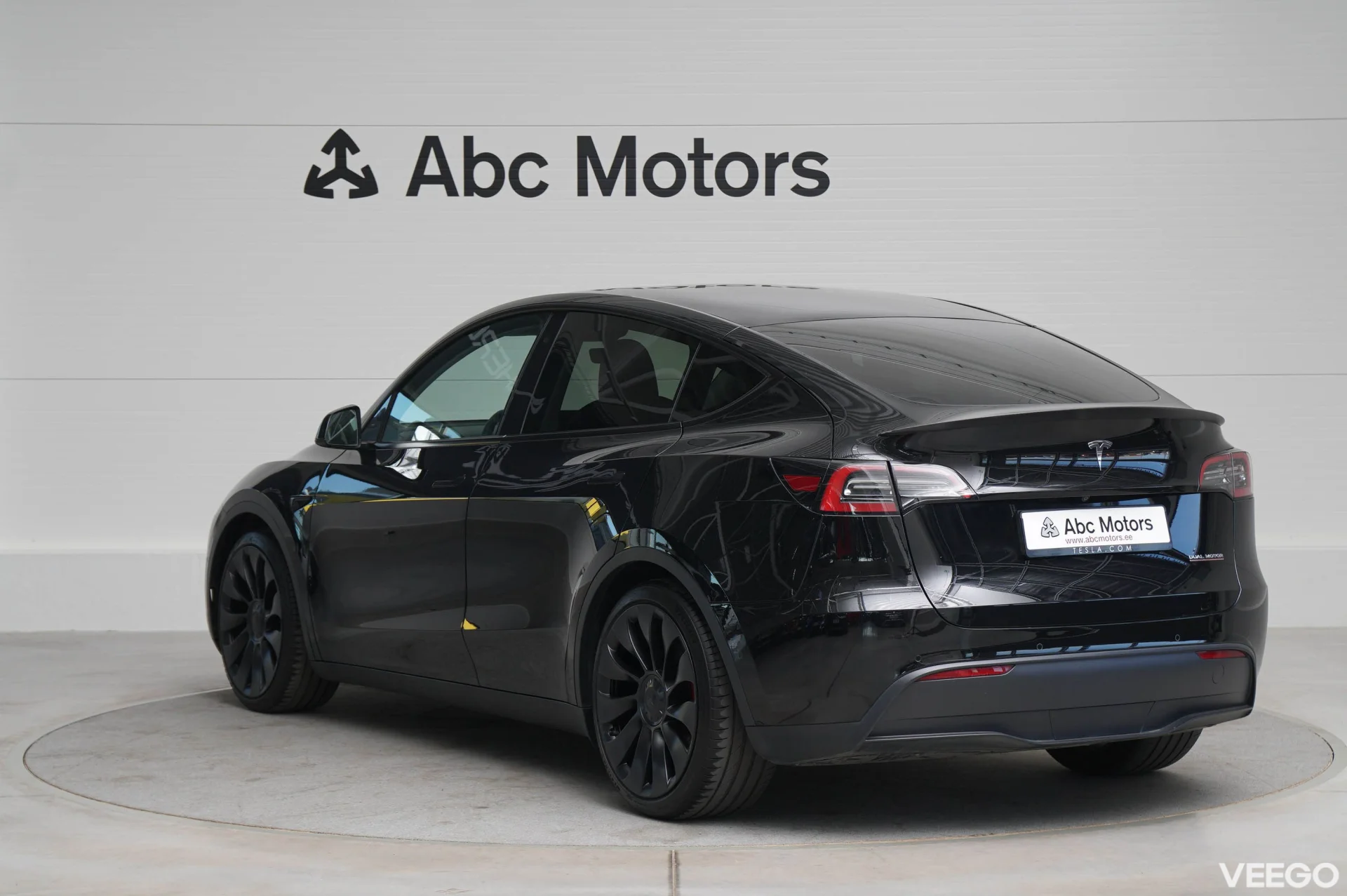 Tesla Model Y AWD Dual Motor Performance LR 0kW