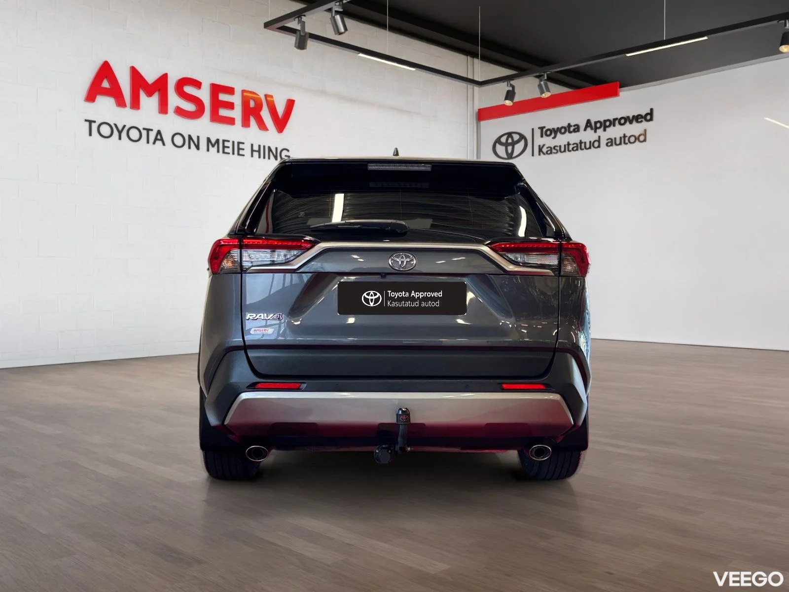 Toyota RAV4 Luxury + Comfort pakett 2 129kW
