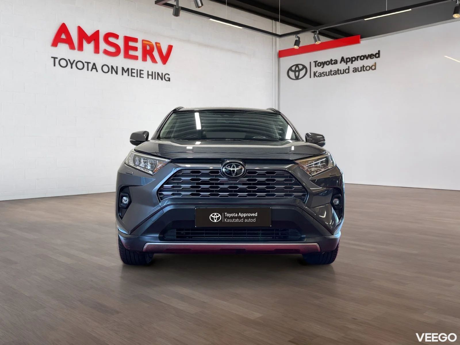 Toyota RAV4 Luxury + Comfort pakett 2 129kW