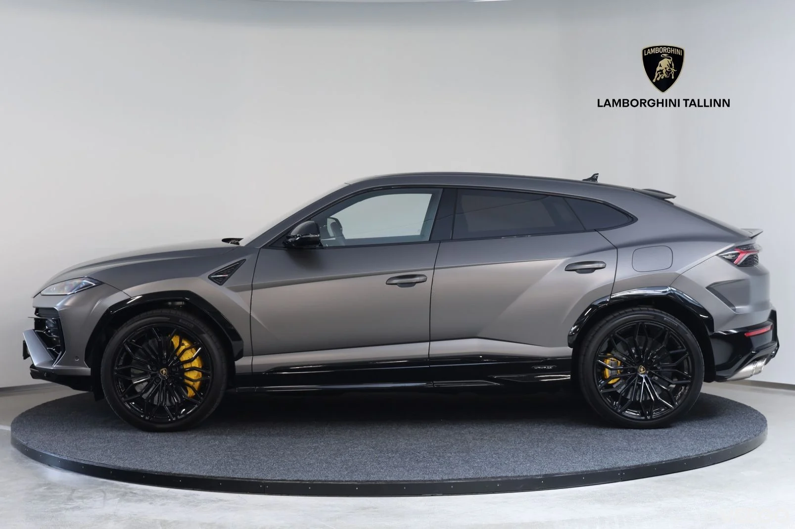 Lamborghini Urus - 456kW