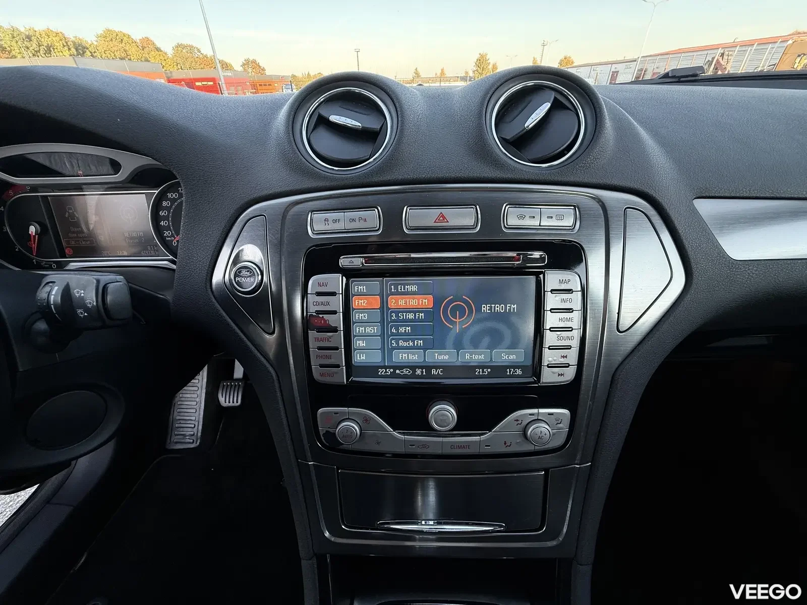 Ford Mondeo Ghia 2 103kW