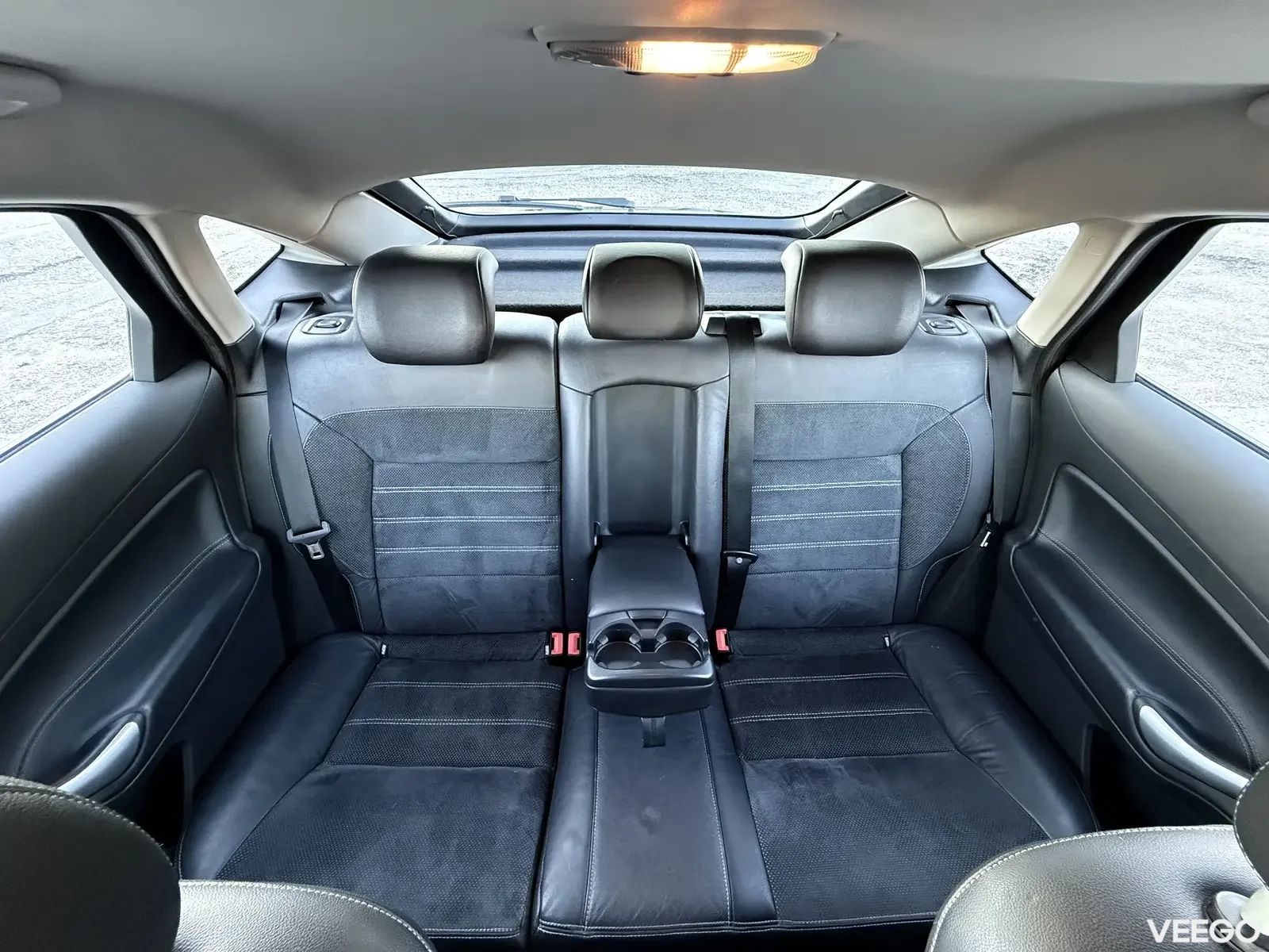 Ford Mondeo Ghia 2 103kW