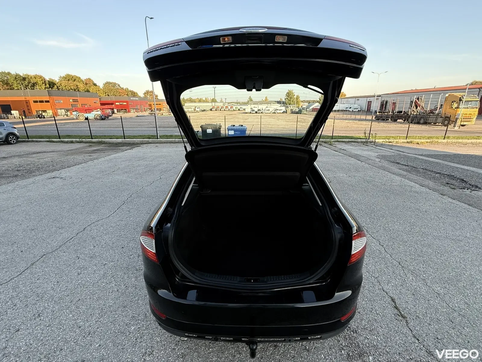 Ford Mondeo Ghia 2 103kW