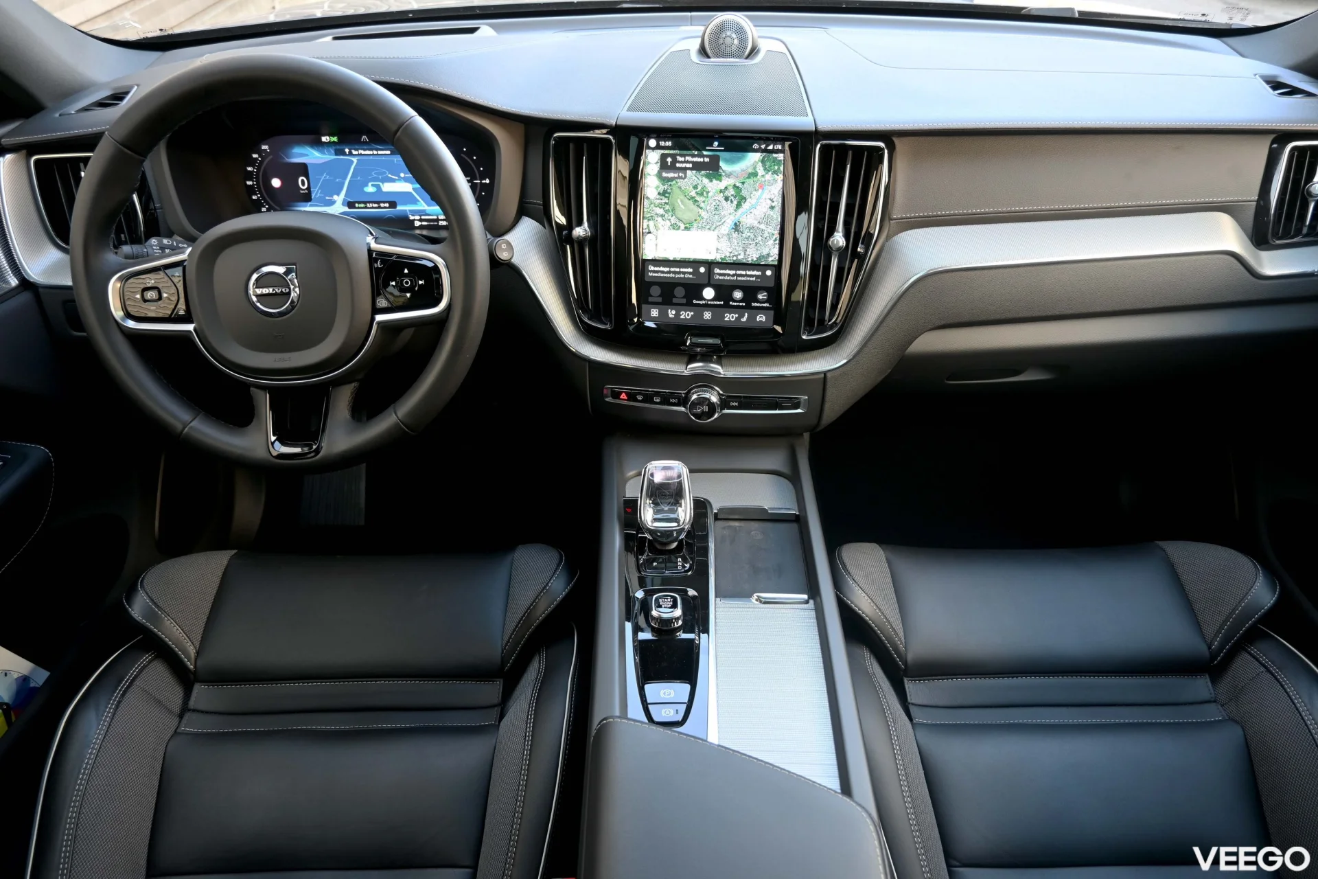 Volvo XC60 AWD 4C B&W ULTIMATE DARK+EXTERIOR INTELLI XENIUM FULL MY2024 2 335kW
