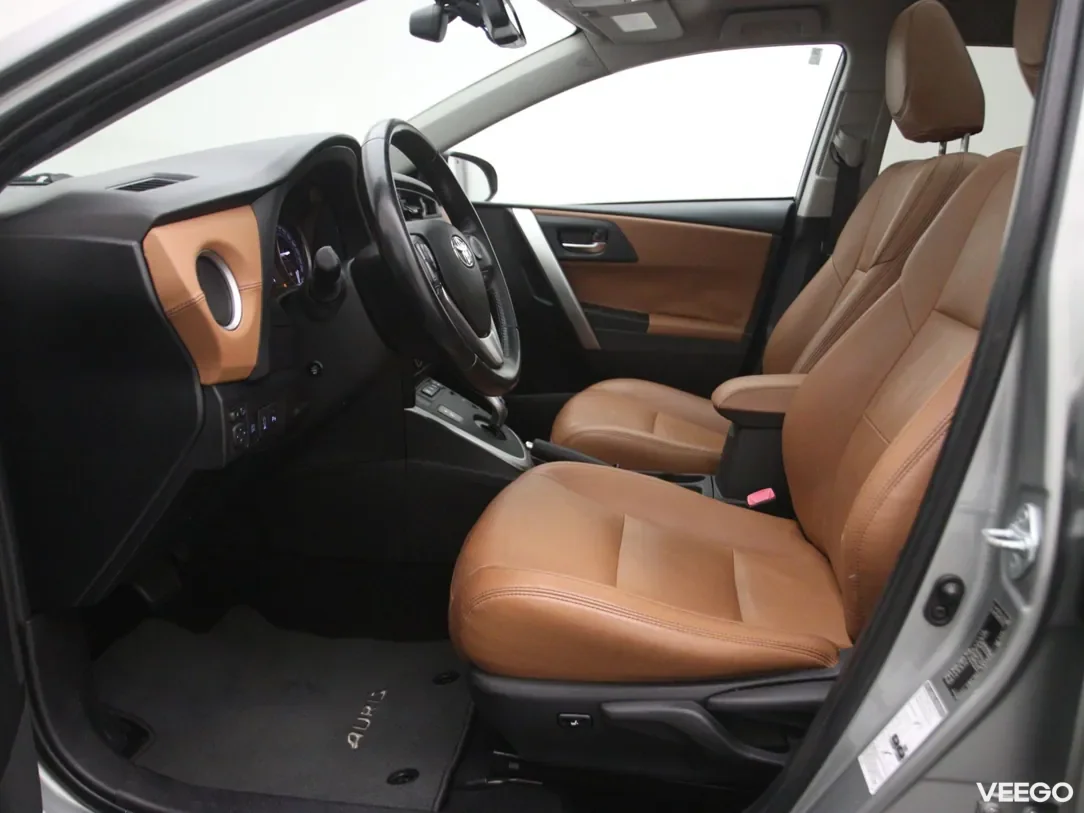Toyota Auris 1.8 100kW