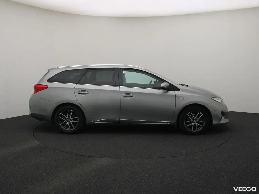 Toyota Auris 1.8 100kW
