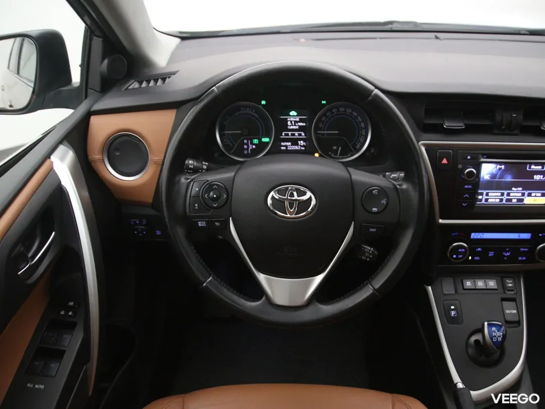Toyota Auris 1.8 100kW