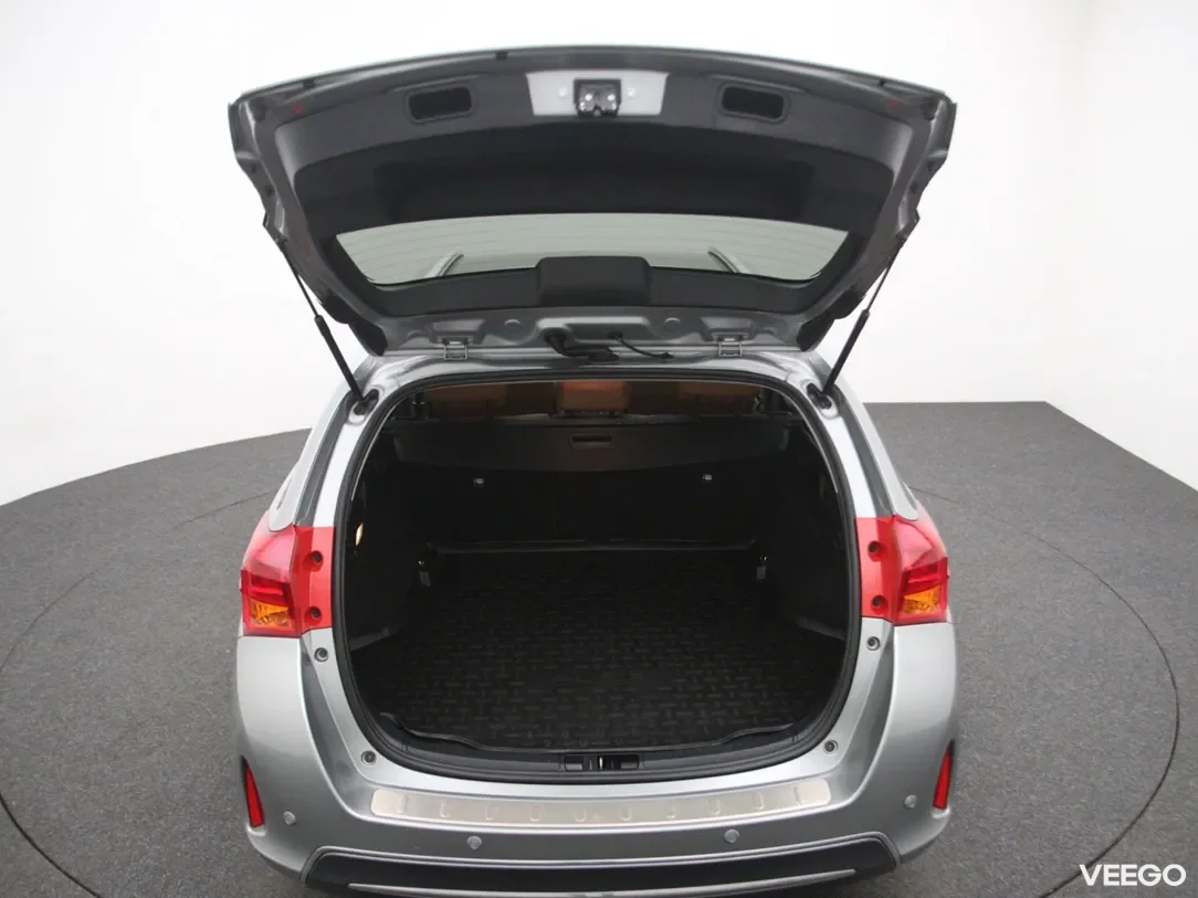 Toyota Auris 1.8 100kW