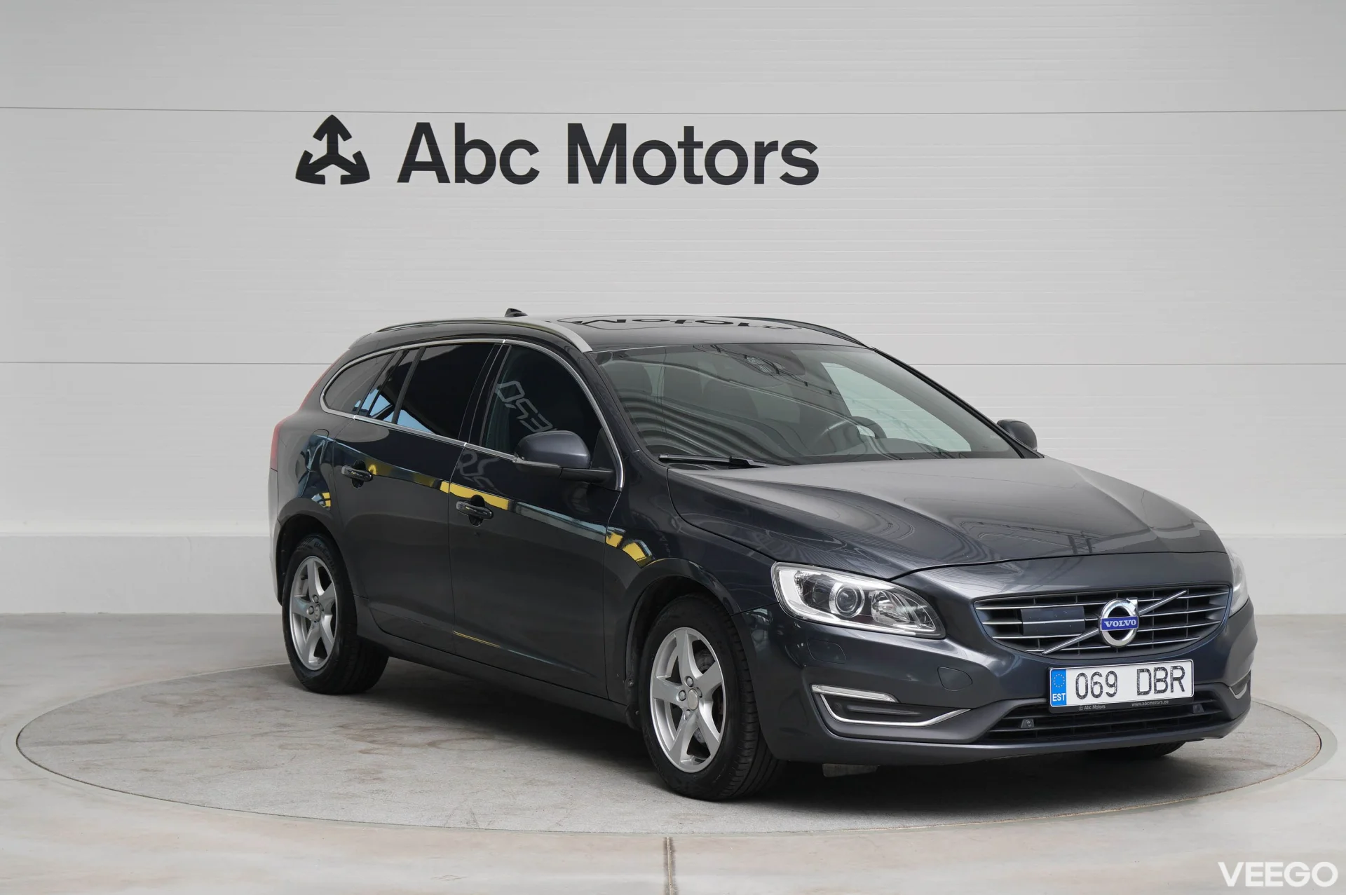 Volvo V60 Summum D4 2 140kW