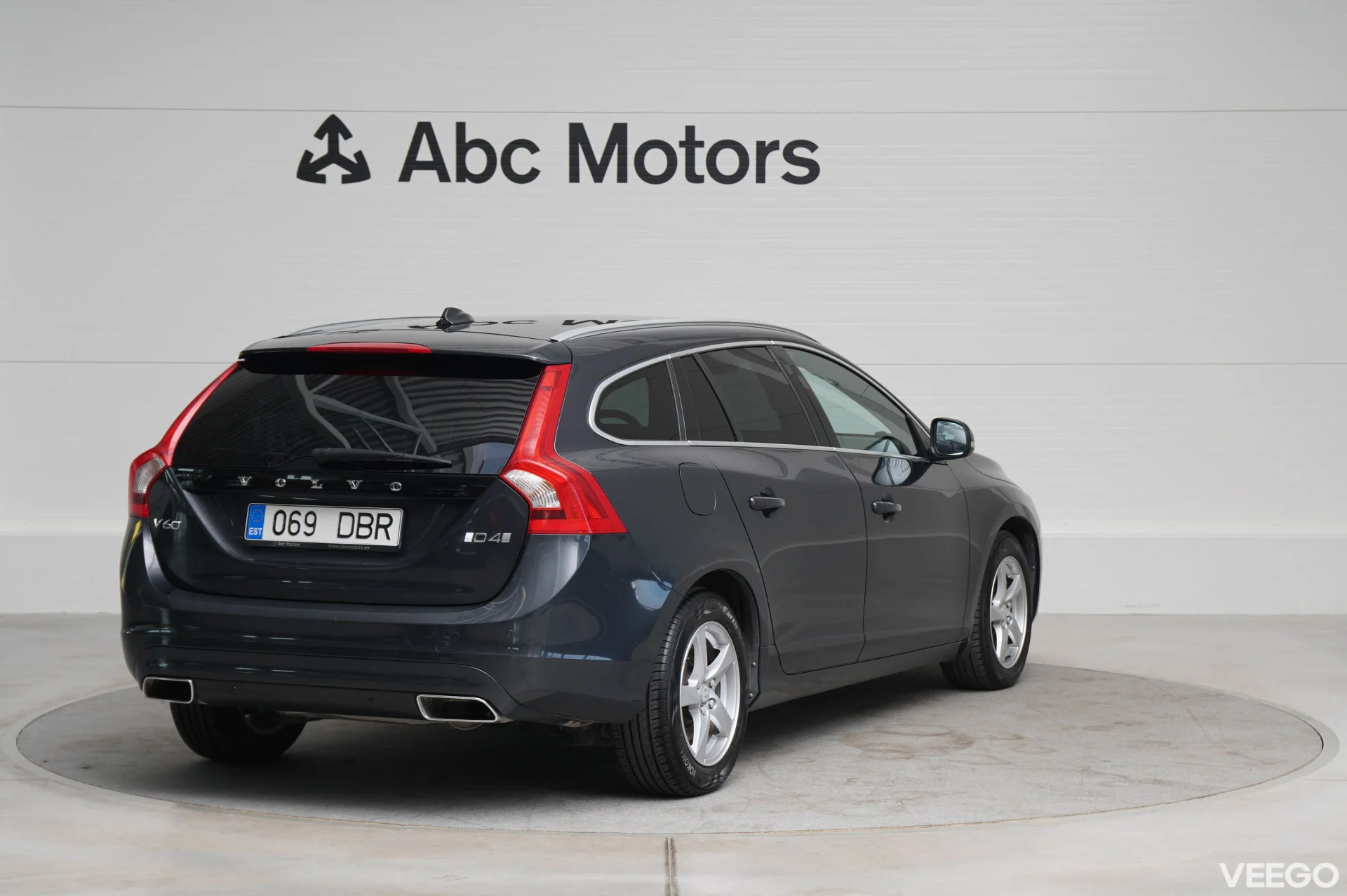 Volvo V60 Summum D4 2 140kW