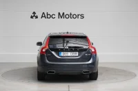 Volvo V60 Summum D4 2 140kW thumbnail