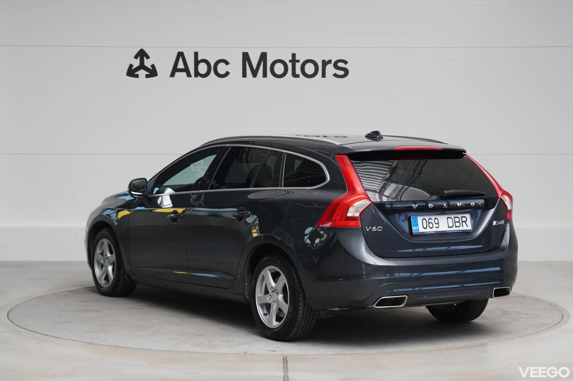 Volvo V60 Summum D4 2 140kW