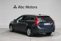 Volvo V60 Summum D4 2 140kW thumbnail